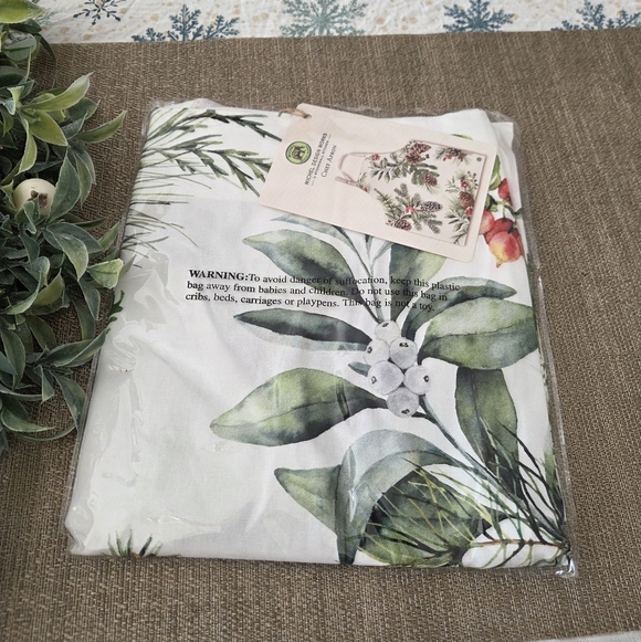 Michel Design Works Other - Michel Design White Spruce Chef Apron